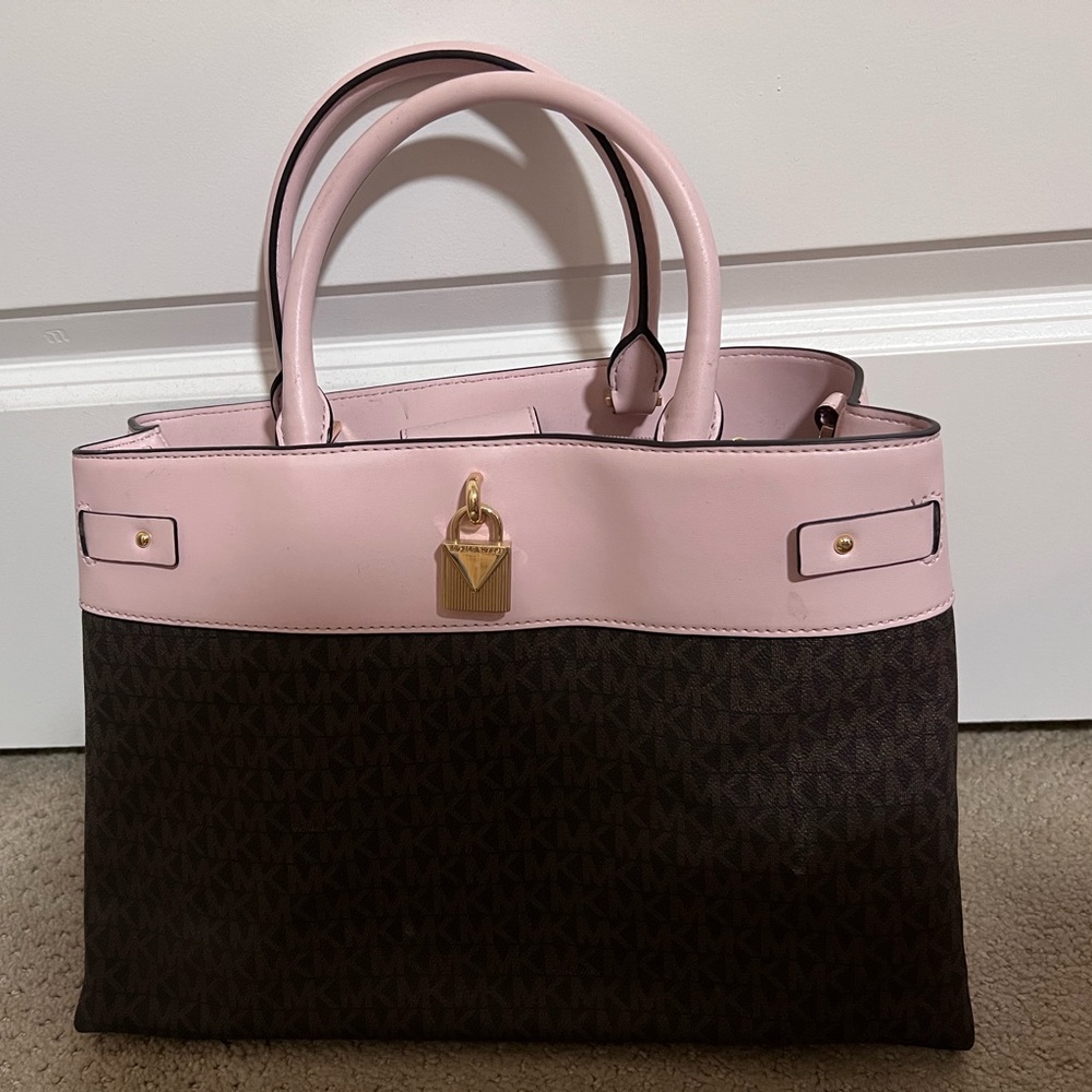 Micheal Kors handbags